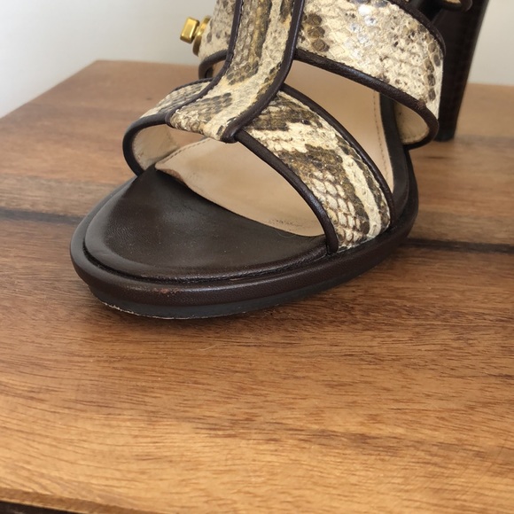 Stunning snakeskin print Tamarah heeled sandal with turn locks. - Picture 8 of 17
